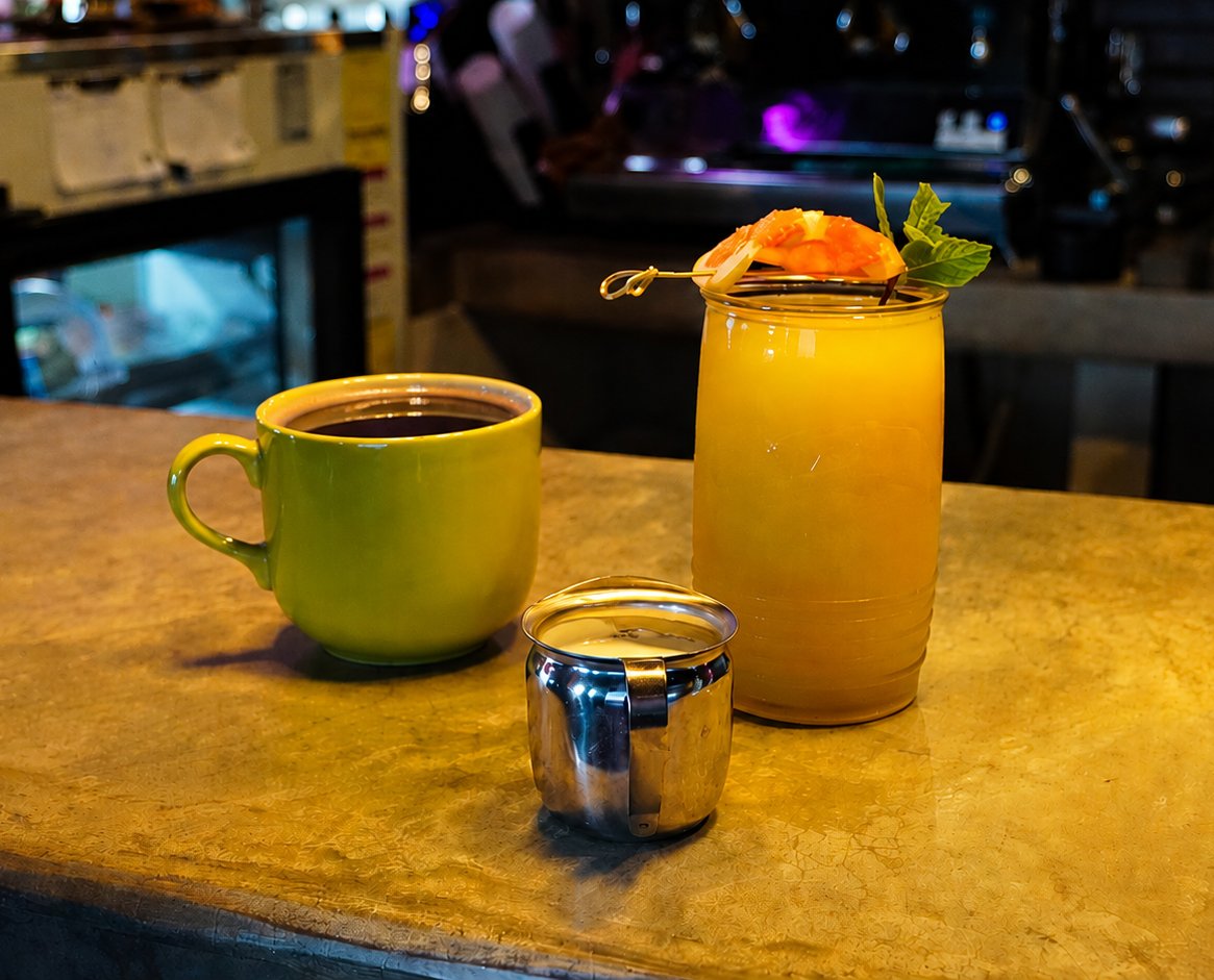 Café y Jugo de Naranja
